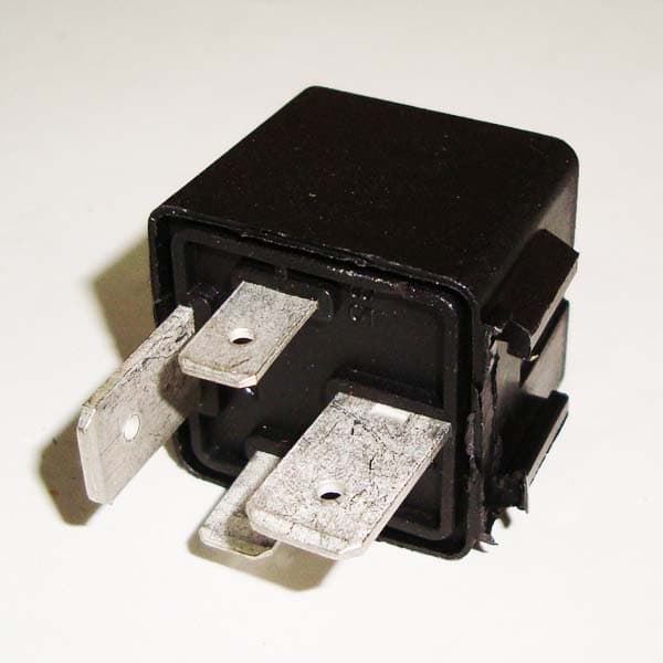 Relay accesorios 70a.(term.9.5mm) (8463) duna