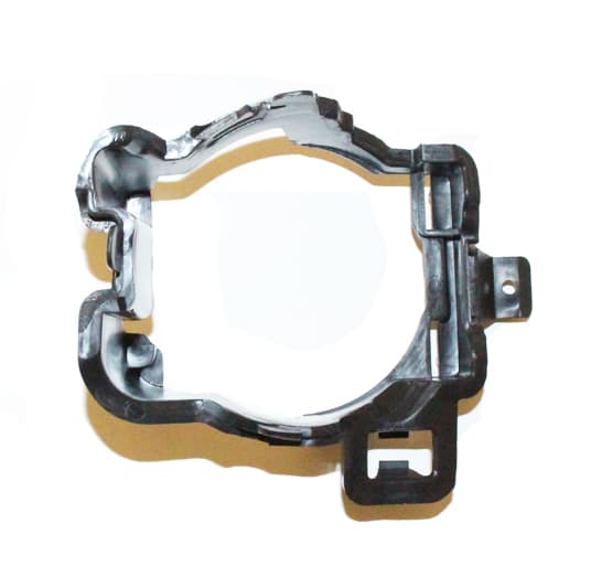 Soporte faro auxiliar derecho 208