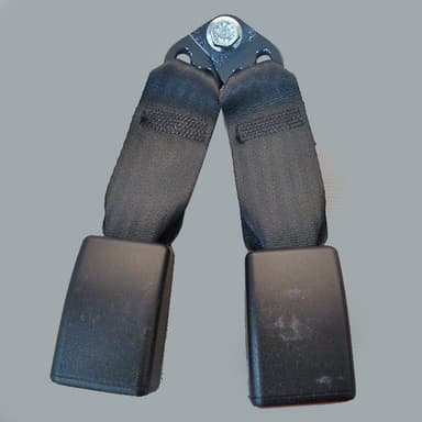 TRABA DOBLE HEBILLA CINTURON SEGURIDAD ORIG CAPTUR