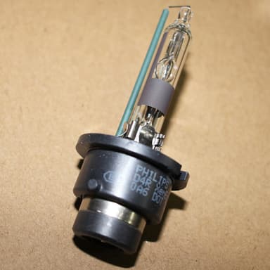 LAMPARA PHILIPS D4R 42V 35W P32D-6 XENON**